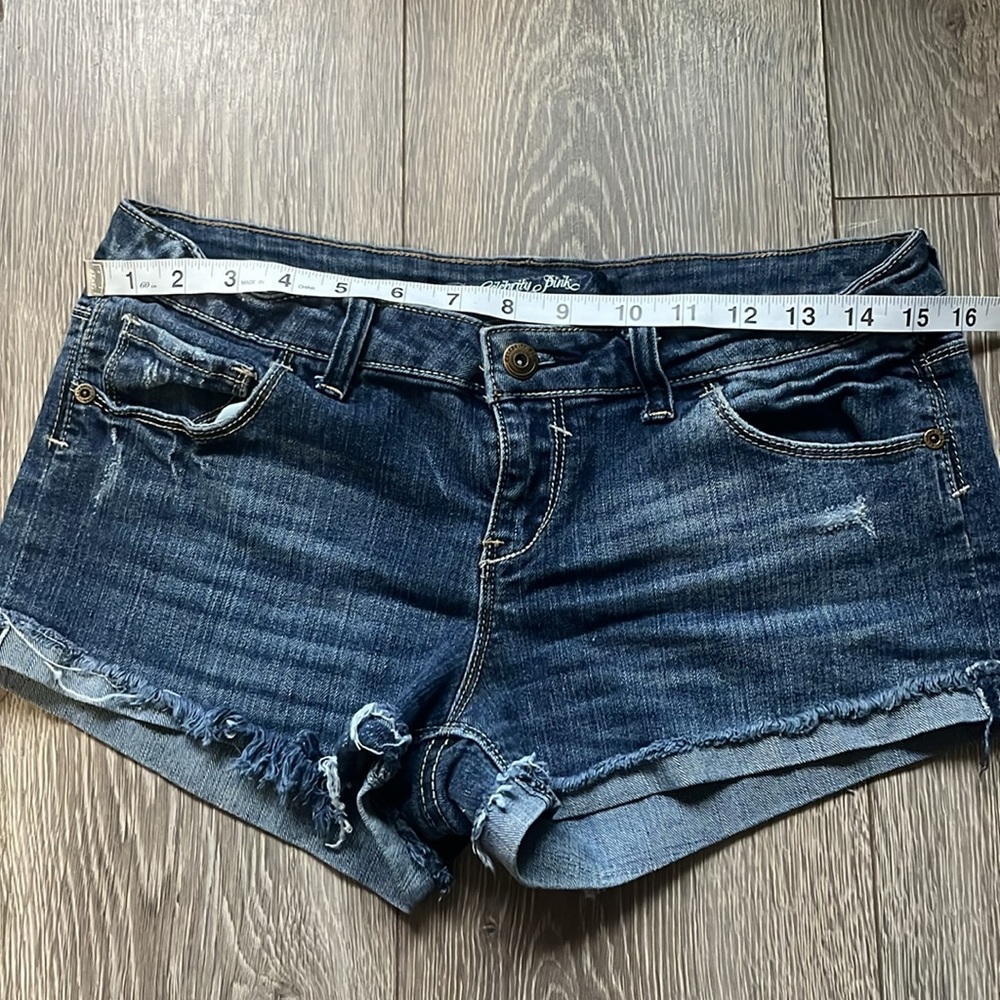Celebrity Pink denim shorts size 7 - Picture 5 of 8